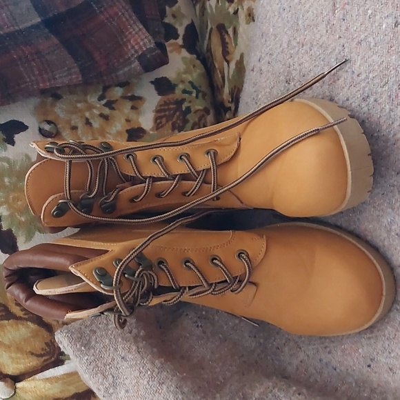 Brand New without tags - Picture 2 of 5